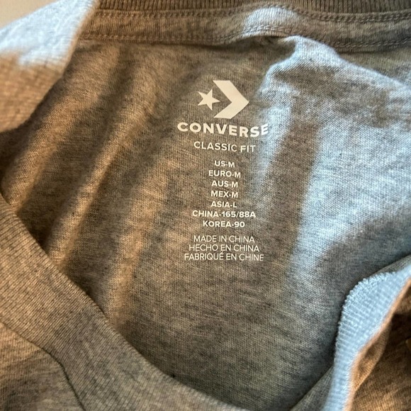 NWT Woman’s converse tshirt size Med - Picture 4 of 5